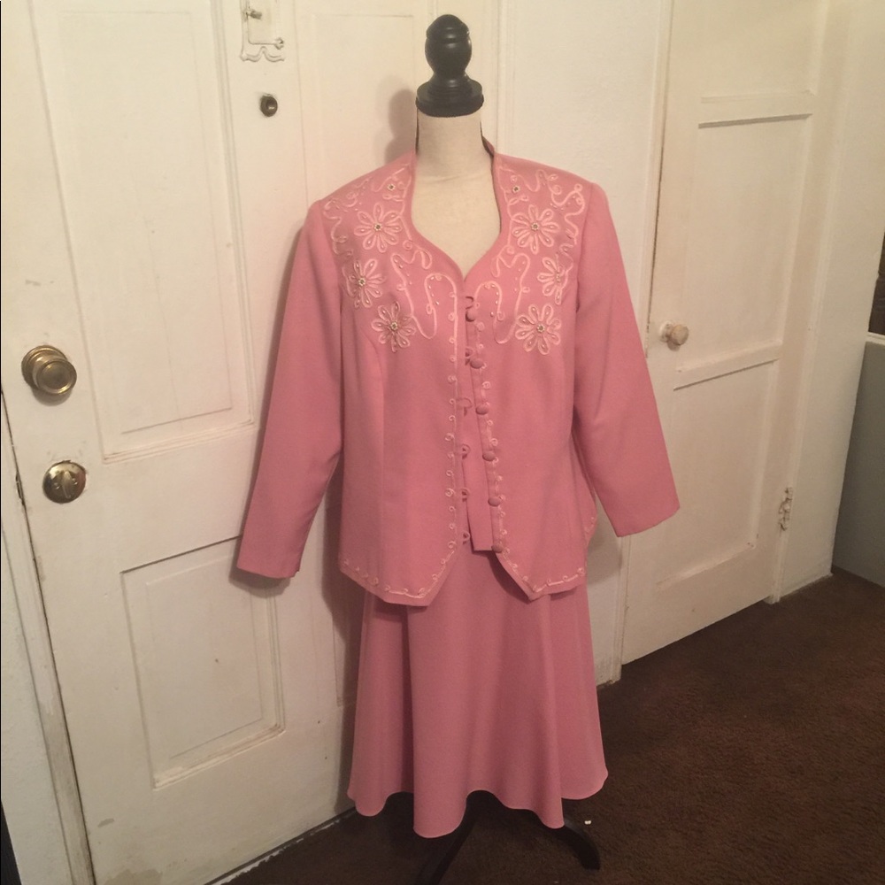 Plus size ladies suit